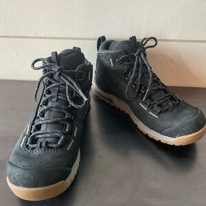 Oboz Women’s Bozeman Leather Mid